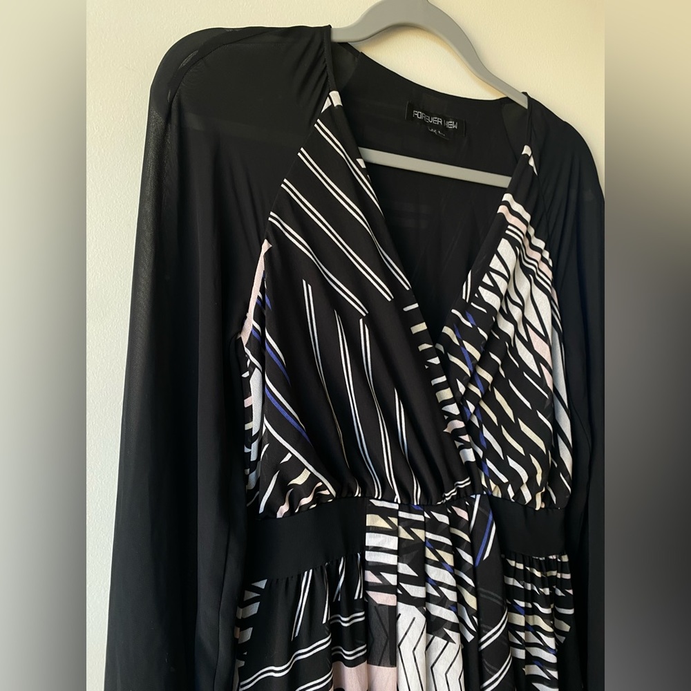 Host pick 🌟 Forever New - wrap front spliced dress / size 8 brand new - Picture 6 of 10